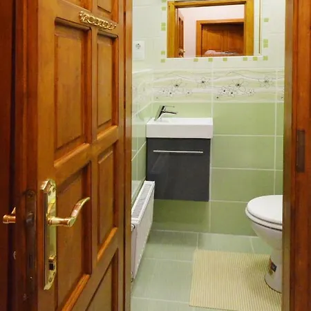 Bathory Apartman * إغير