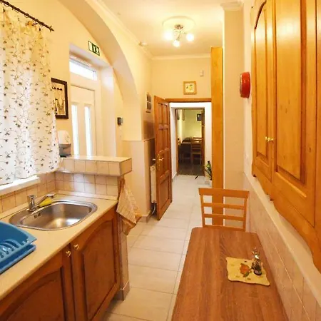 Bathory Apartman شقة